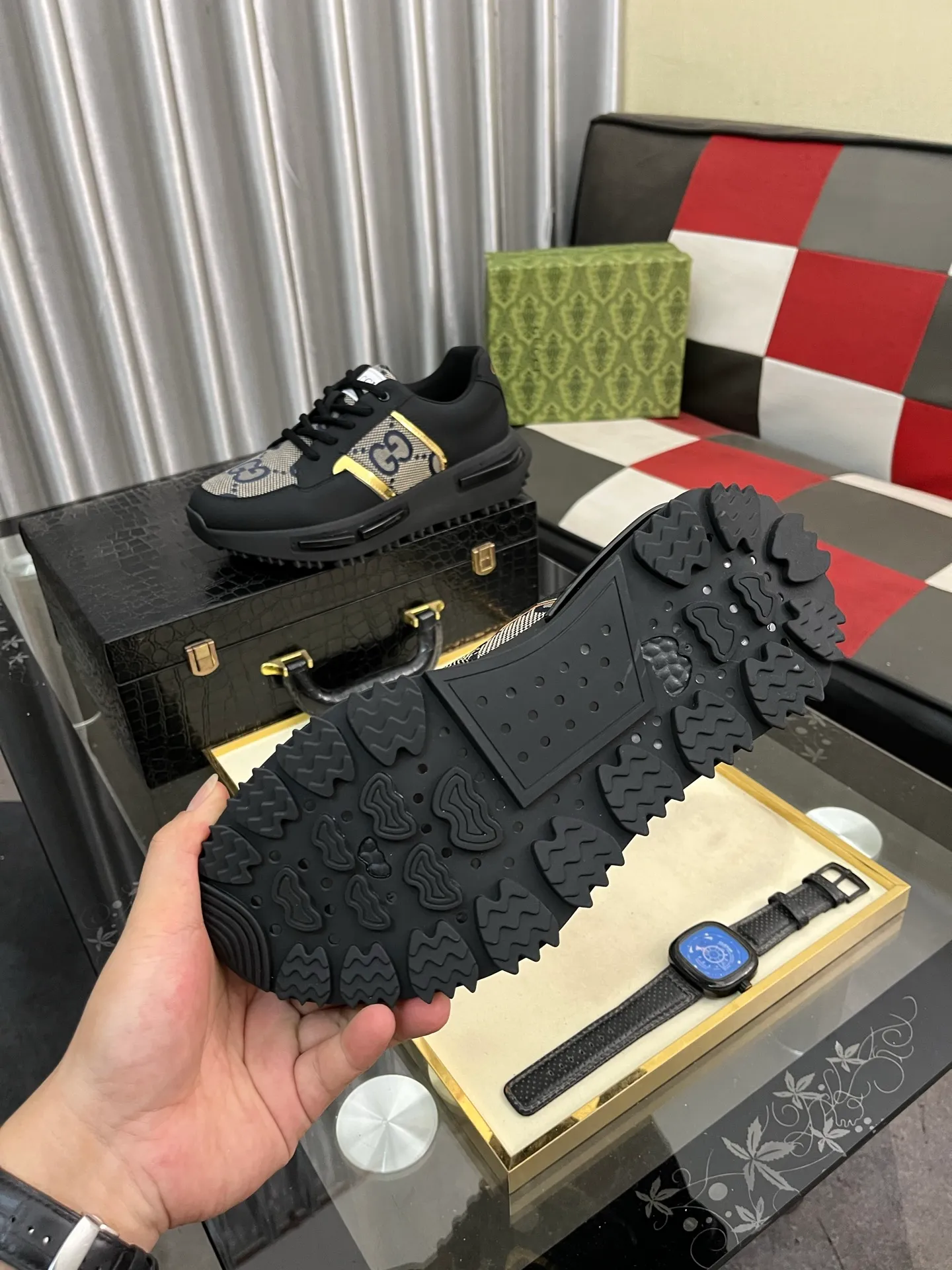 Men's Men's Shoes 💰458⌚️⌚️【GUCCI】Gucci men's latest white shoe series casual shoes! The official website is built 1:1. Upper: Made of imported cowhide, with electric embroidery ➕Inner lining: Made of high-quality first-layer pigskin, soft and comfortable. Picky material selection and exquisite workmanship give you the best enjoyment. Size: 38-44 yards, 4️⃣ colors available.